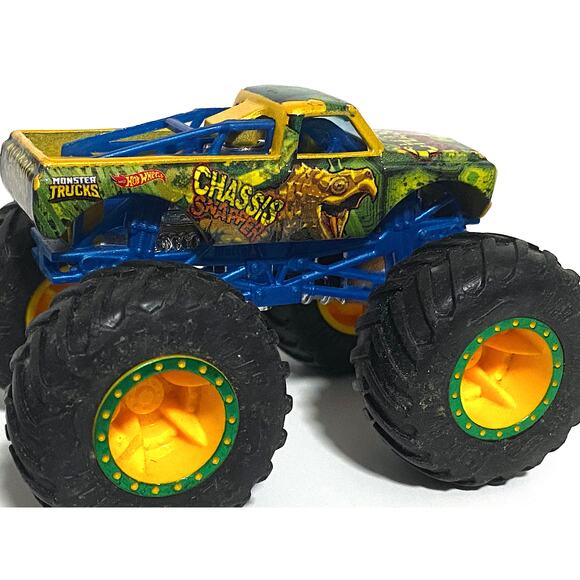 Hot Wheels Chassis Snapper Green Monster Trucks Loose Diecast Toy Car 1:64 - Picture 7 of 10